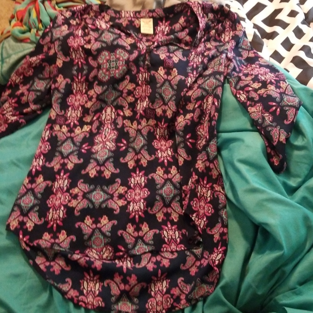 Cute blouse